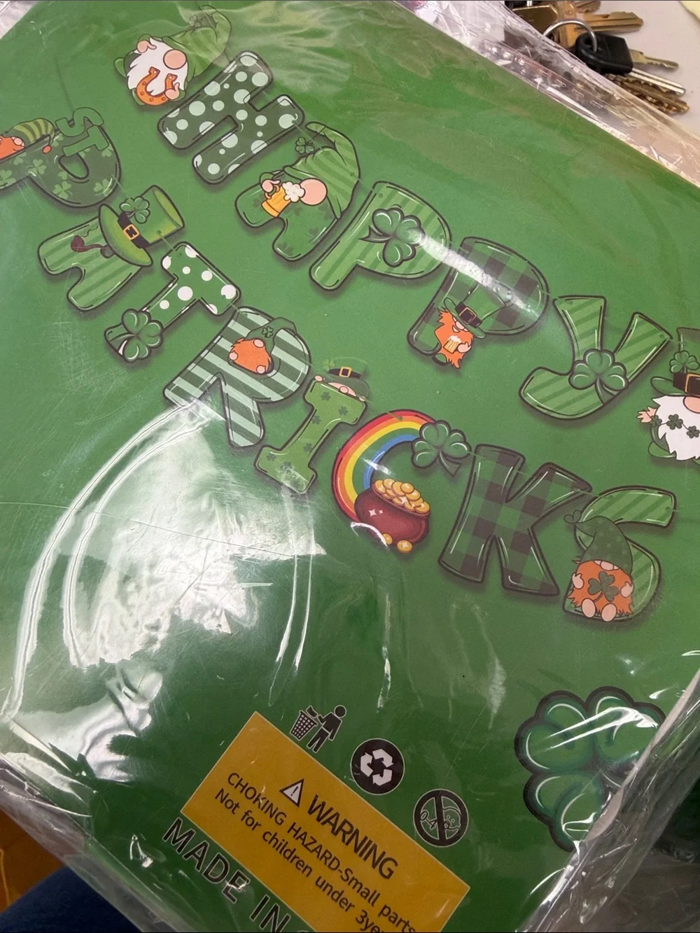 St. Patrick Party Balloon Decorations Kit - banner, Mylar balloons, glasses more